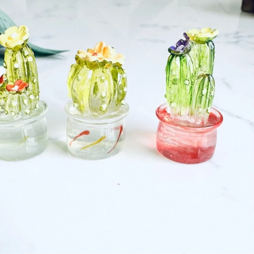 Adorable Mini Cactus Acrylic Painted Potted Succulents Home Decor Ornaments - Picture 4 of 8
